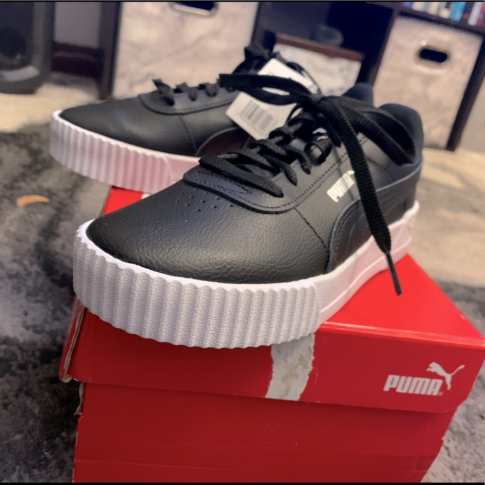 NWT* Black Ladies Carina Puma
